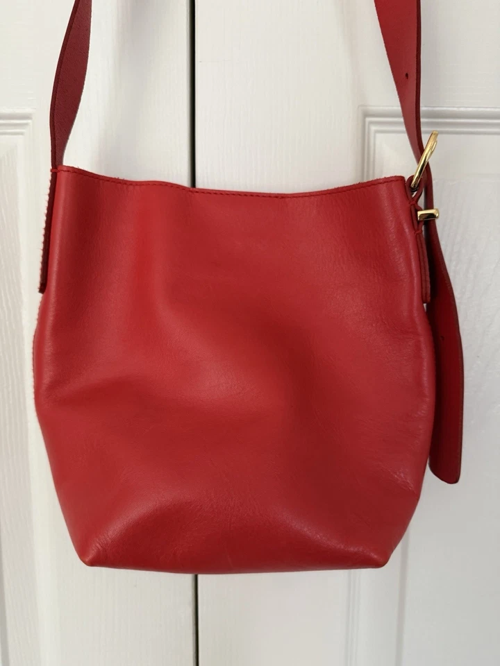 Bolso de Mano Madewell The Essential Mini Bucket para Mujer, Rojo Foto 4 de 4