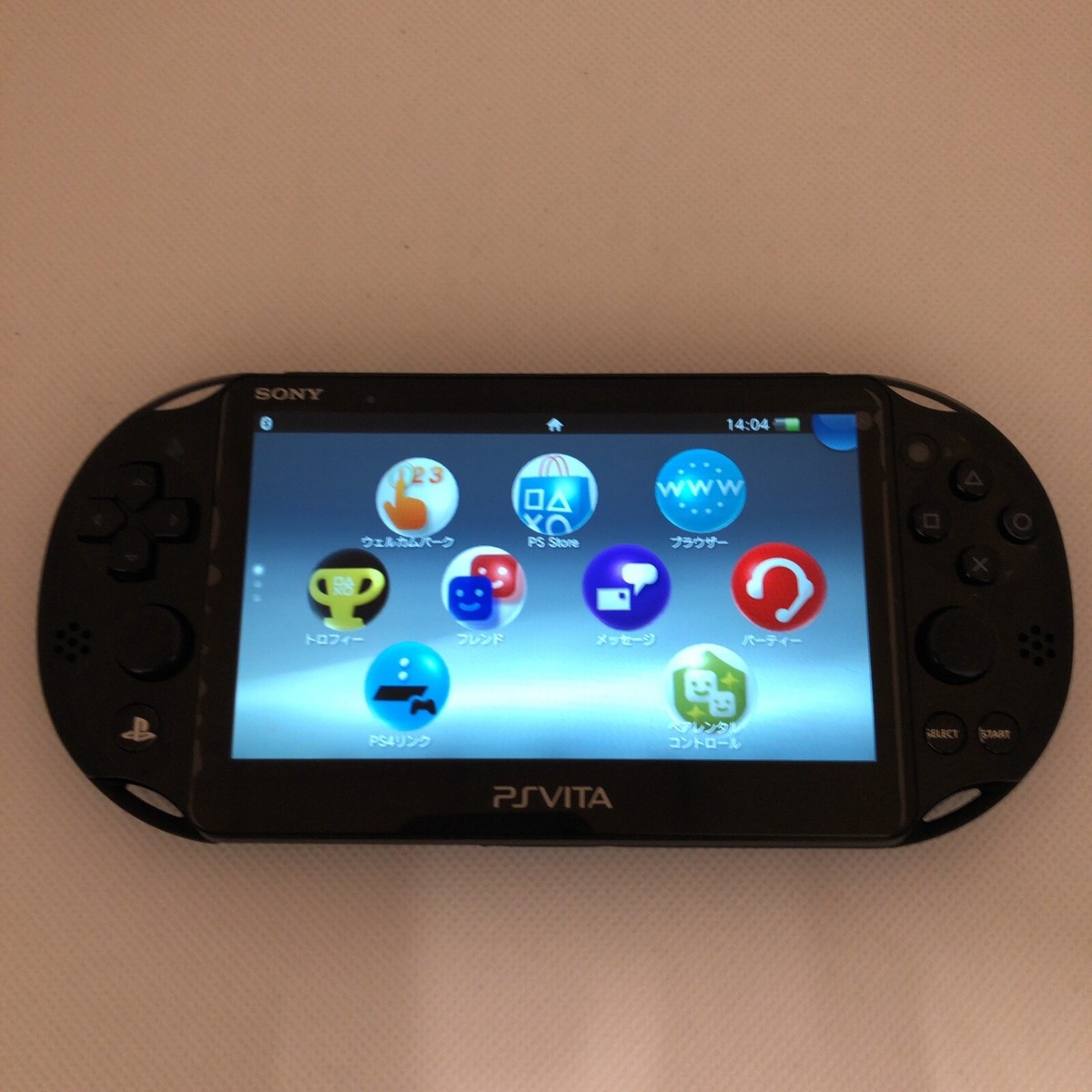 PSVITA PCH-2000 ブラック PlayStation Vita Wi-fi Model Black (PCH-2000) - Solaris Japan