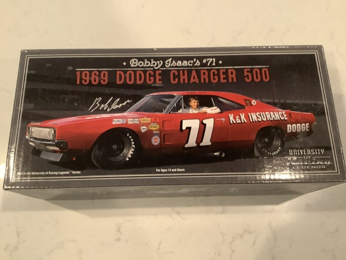 Bobby Isaac #71 1969 Dodge Charger 500 University of Racing 1 24