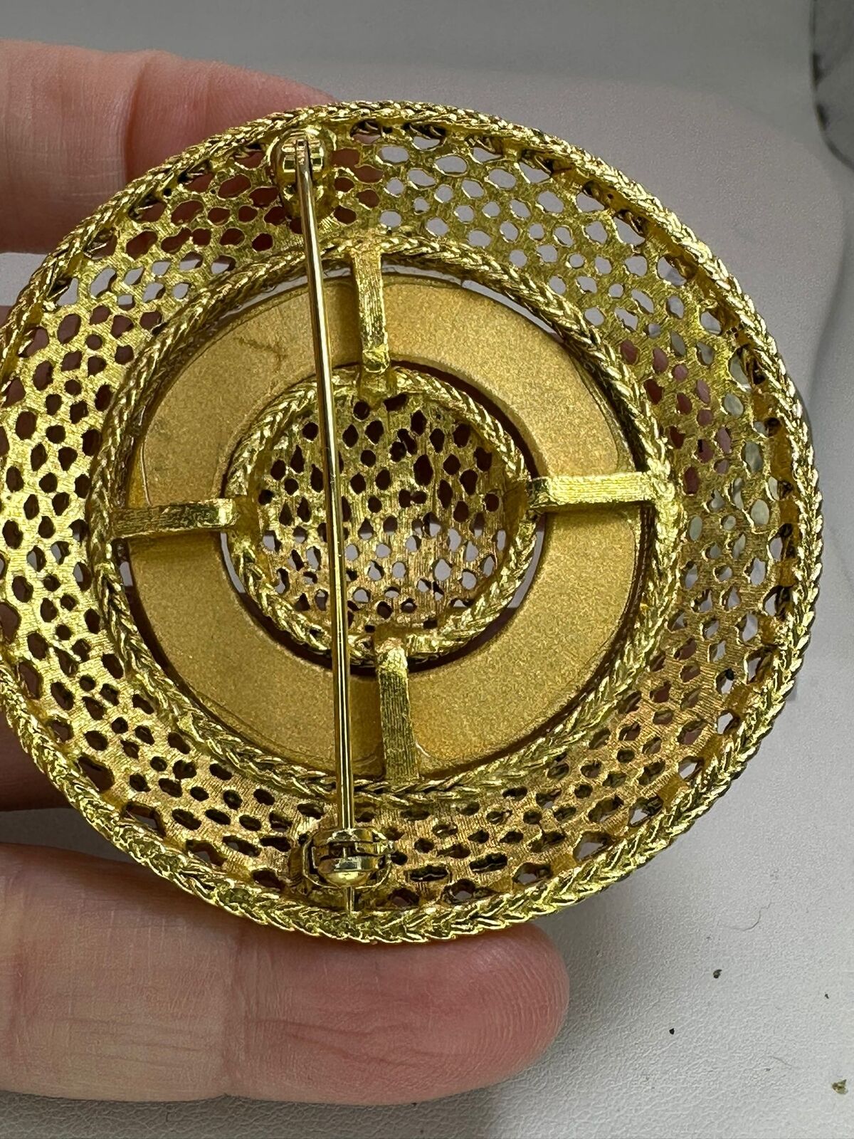 Disk Openwork Engraved Vintage Gold Brooch Pin M-… - image 3