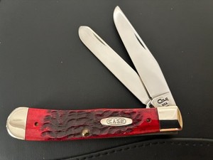 CASE 2 BLADE TRAPPER W/RED BONE HANDLES and BOX