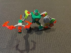 LEGO NEXO KNIGHTS: Clay's Falcon Fighter Blaster (70351) + Set 70364 Aarons Mech