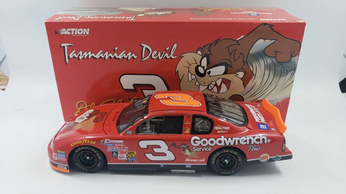 Dale Earnhardt 1:18 Scale Diecast Racing Cars 2000 Vehicle Year