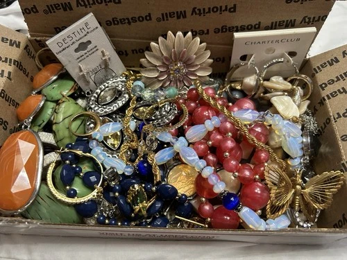 Vintage & Modern Costume Jewelry Lot ~Some Signed ~Small Priority Box #1310