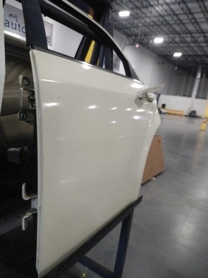 2009 Chrysler 300 Left Rear Door White OEM 4DR Sedan 13673 Little Chips