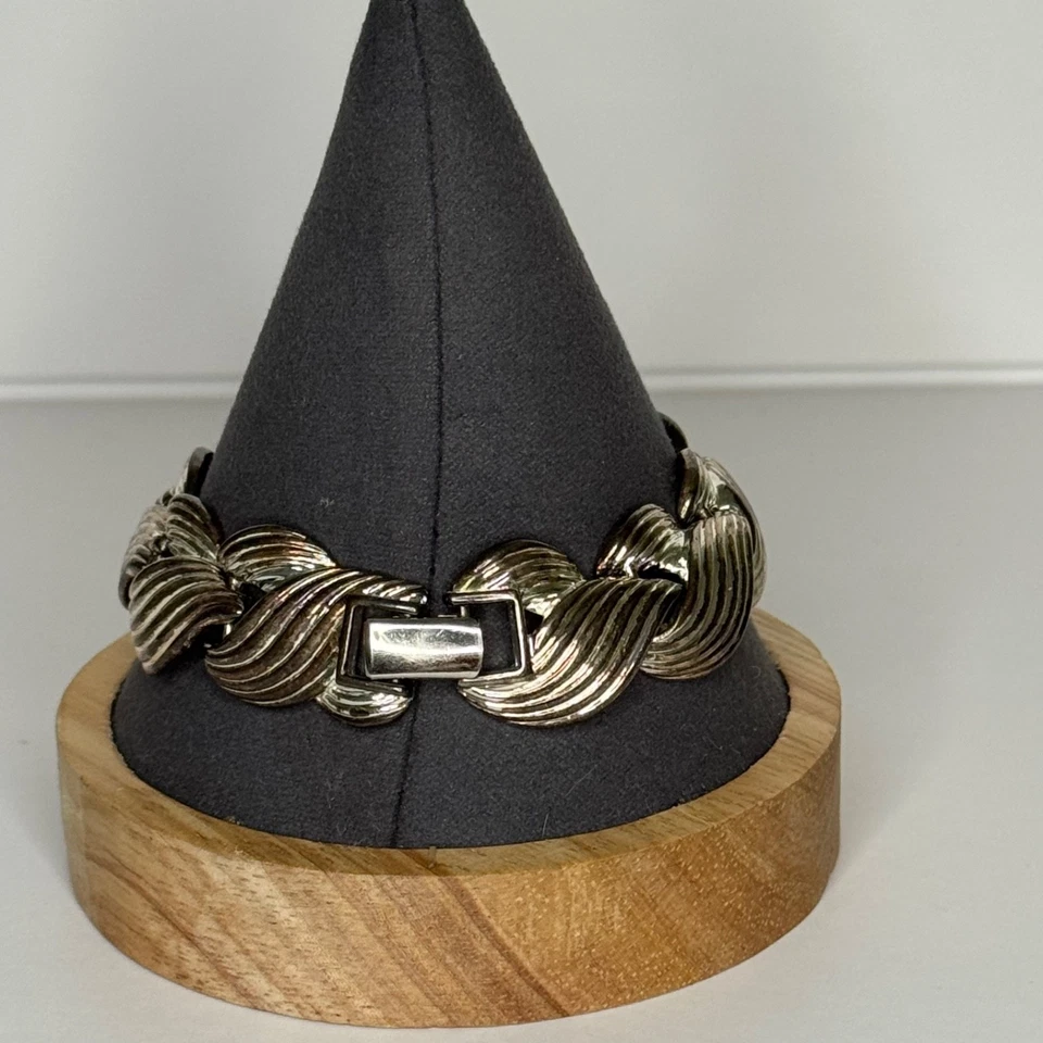 Pulsera Napier Vintage Eslabones Acanalados Texturizada Tono Plata Foto 4 de 4