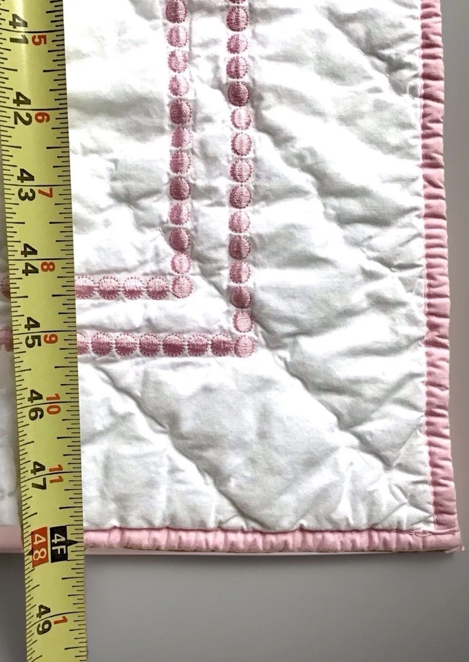 Edredón de cama Pottery Barn para niños pequeños para cuna blanco con borde rosa pastel 33 x 48 Foto 3 de 4