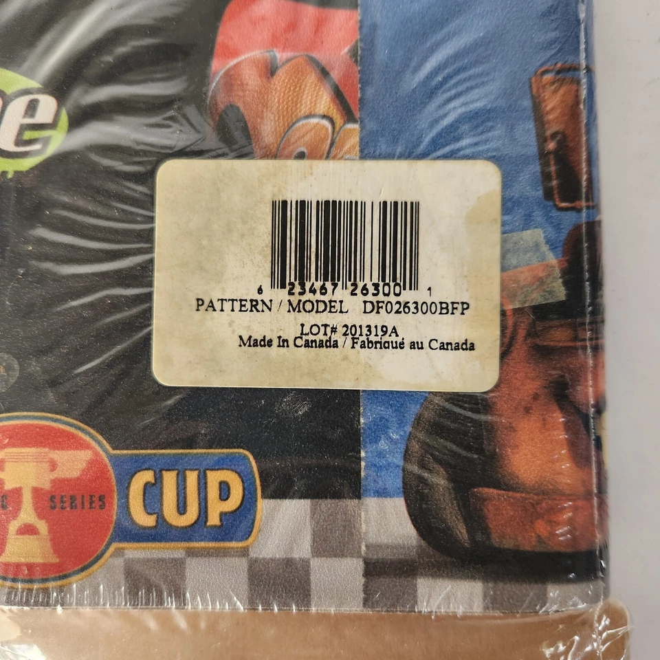 Disneyn Pixar Cars Victory Lane borde de pared autoadhesivo paquete sellado de 5 yardas Foto 3 de 4