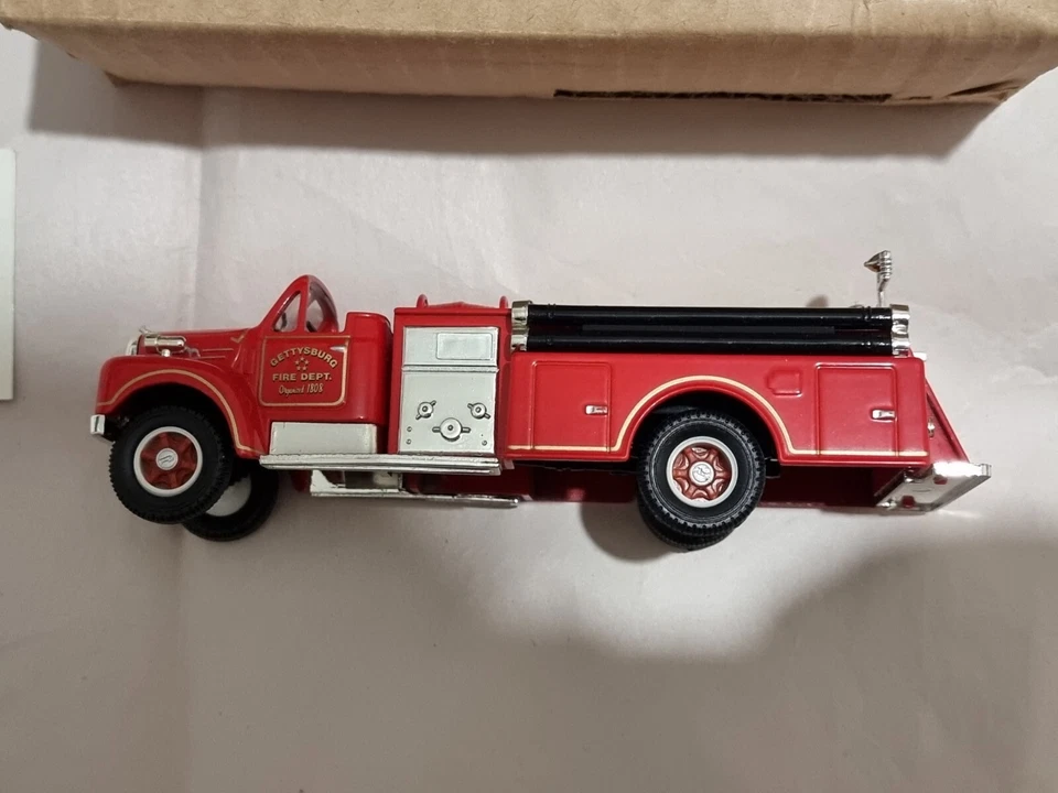 CORGI CLASSICS GETTYSBURG MACK B PUMPER FIRE ENGINE BOXED 52602 .. ,., - Image 2 of 4