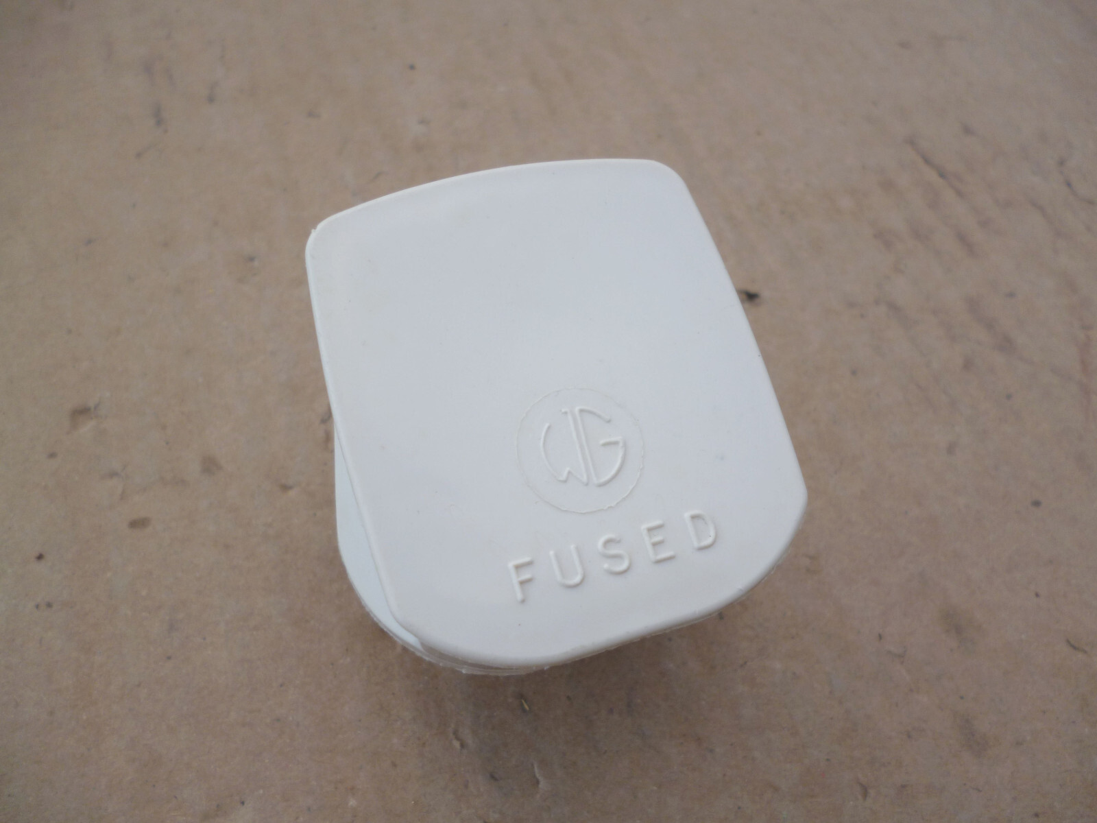 Vintage WG Volex Plug 13A Amp BS1363 White Shatter Proof UK Mains Plug