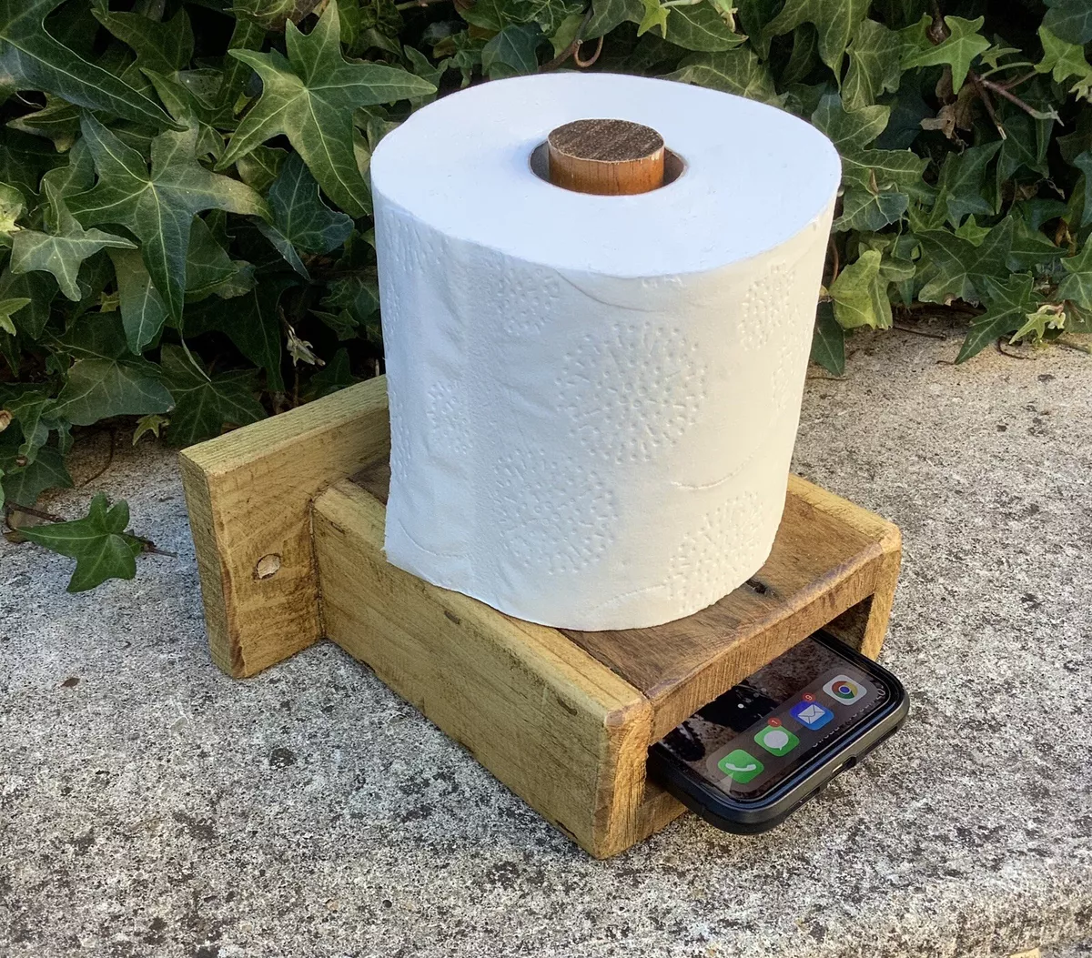 RUSTIC RECLAIMED WOODEN WALL MOUNTED TOILET ROLL HOLDER MOBILE