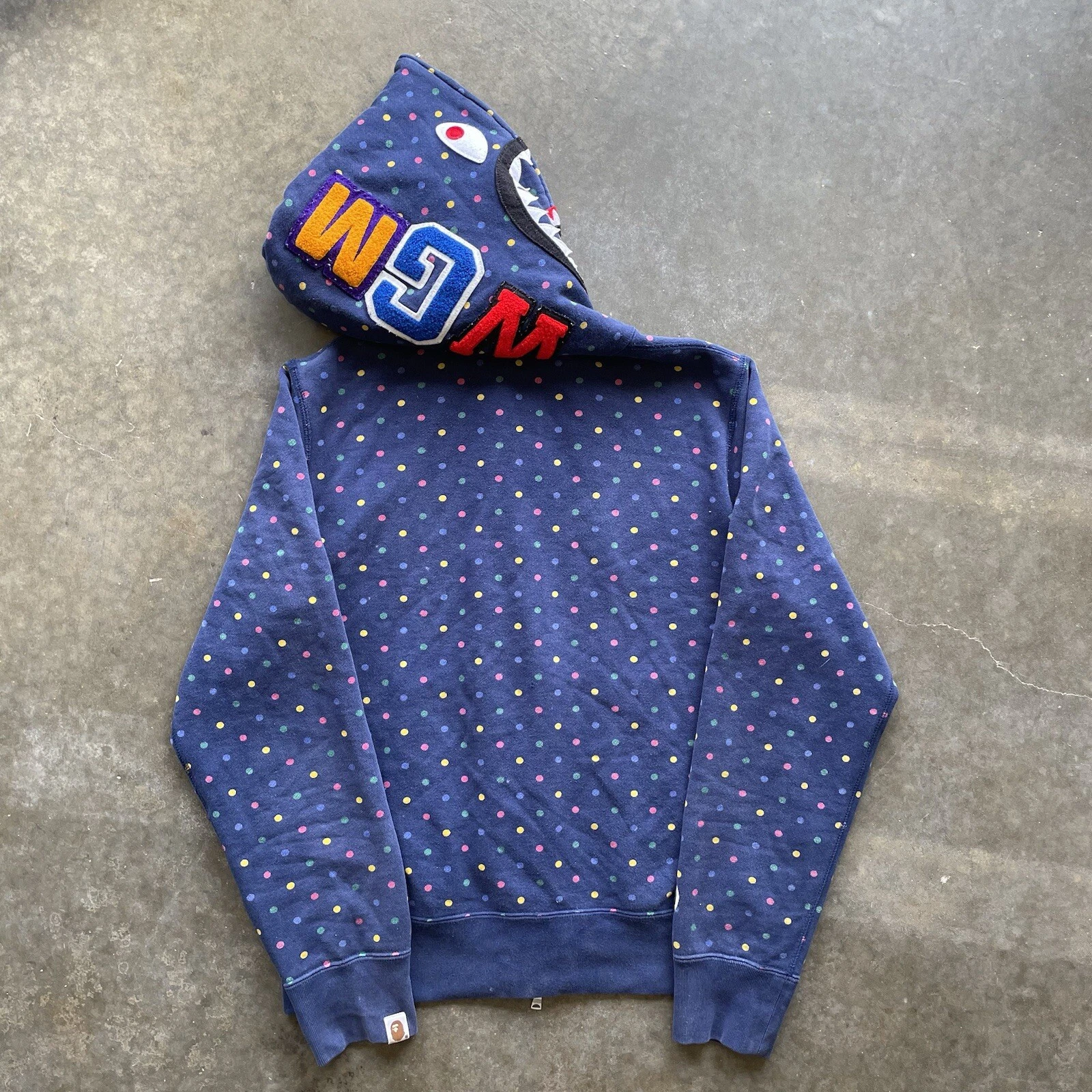A BATHING APE (BAPE) Felpa con cappuccio e zip intera BAPE multicolore squalo a pois blu navy una scimmia da bagno taglia M