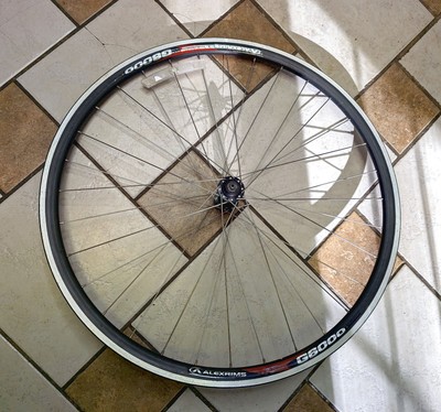 EUC Alexrims G6000 ETRTO 622x17 32 Holes Aluminum 700c Front Wheel