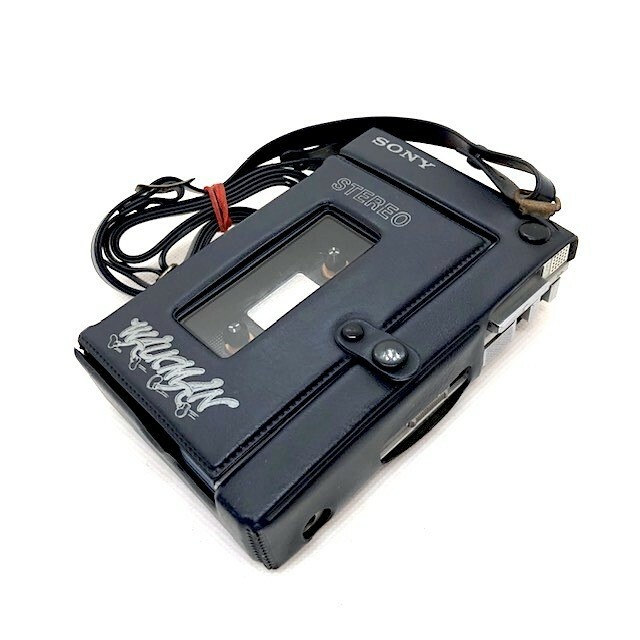 Sony Walkman TPS-L2, Case & Headphones in full working order Sony Walkman TPS-L2, Case & Headphones in full working order