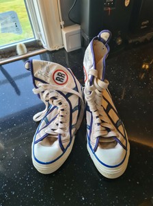 road runner converse