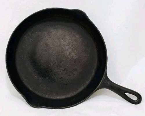 Vintage Griswold #8 Large Logo 704 Cast Iron Skillet10.5" Needs Restoration