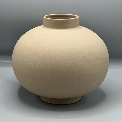 Full Moon Beige Clay Matte Vase by Leanne Ford for Crate & Barrel Portugal 8''
