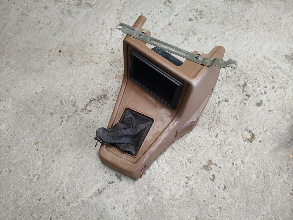 Consola central Toyota Corona Crown Mark II RT118 XT118 RT100 74 75 76 77 78 Foto 2 de 4