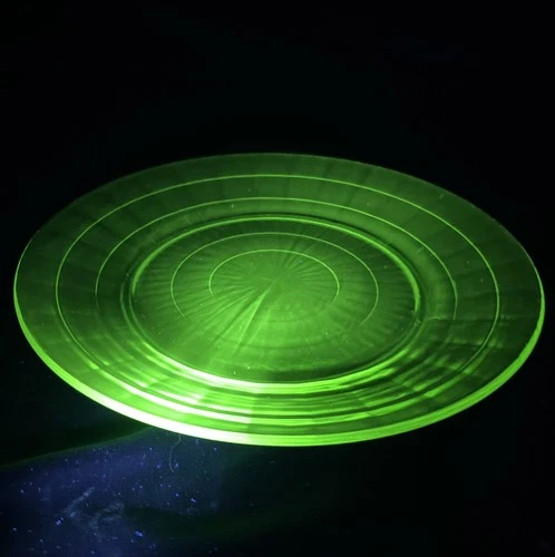 Anchor Hocking Block Optic Green Uranium Glass 9.25” Dinner Plate Vintage