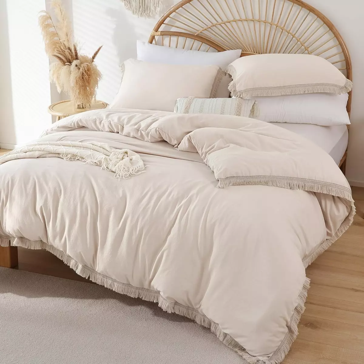 Off white 2024 queen comforter set