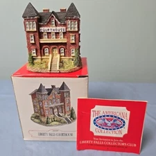 Village Americana #AH39 Liberty Falls Courthouse  1993 Holiday Village Dillards