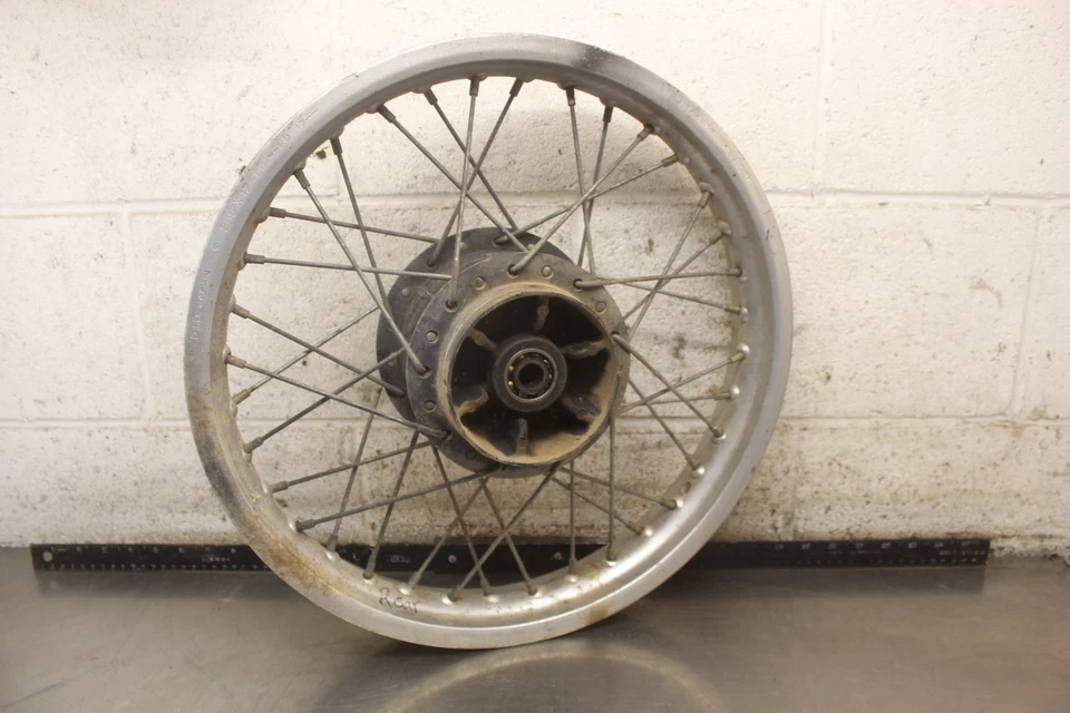 1980 Yamaha TT250 задний обод колеса (2,15 x 17) Y859 - Изображение 3 из 4