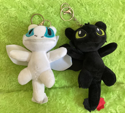 NWOT How to train your dragon Light Fury & Night Fury plush keychains Universal