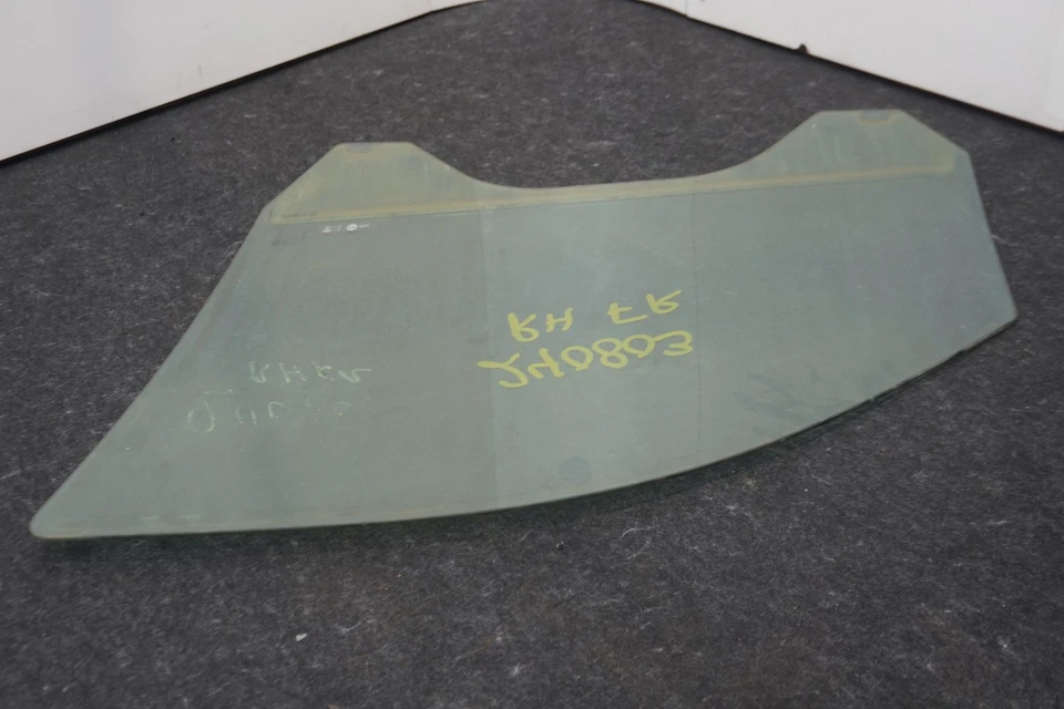 Vidrio ventana puerta delantera derecha OEM 20979115 Chevrolet Silverado 3500HD 2015-19 Foto 3 de 4