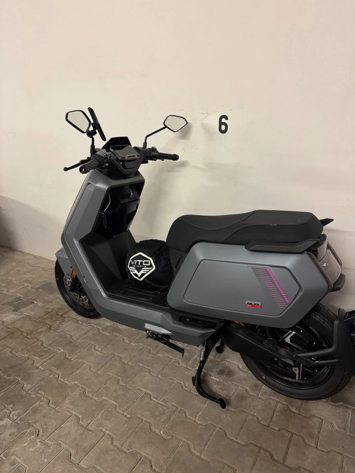 Elektroroller niu noix 500