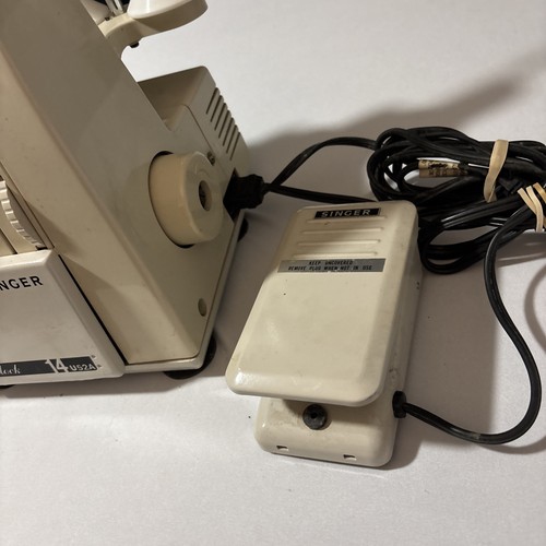 Singer Serger Ultralock 14 U52A 3 Faden Nähmaschine mit Pedal, Buch - Bild 5 von 7