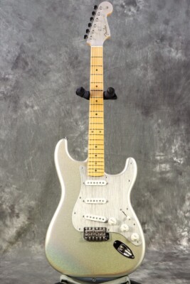 Fender H.E.R. Stratocaster Maple Fingerboard Chrome Glow Signature