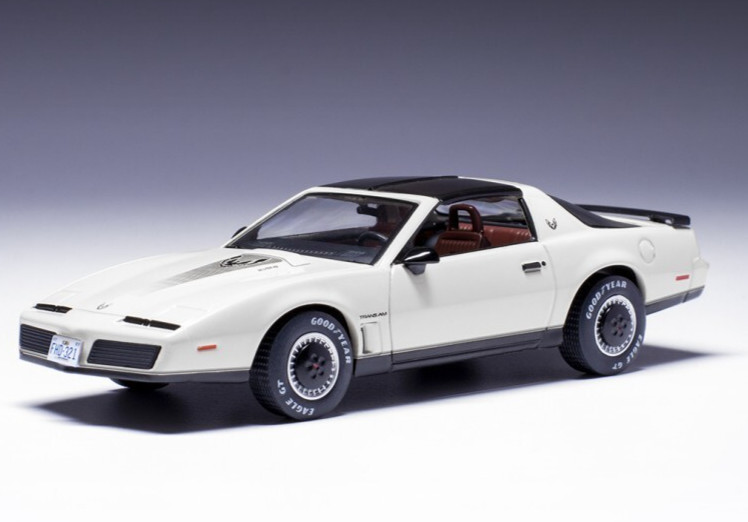IXO DIECAST 1/43 1982 PONTIAC FIREBIRD TRANS-AM 5.0 LITRE IN WHITE CLC582