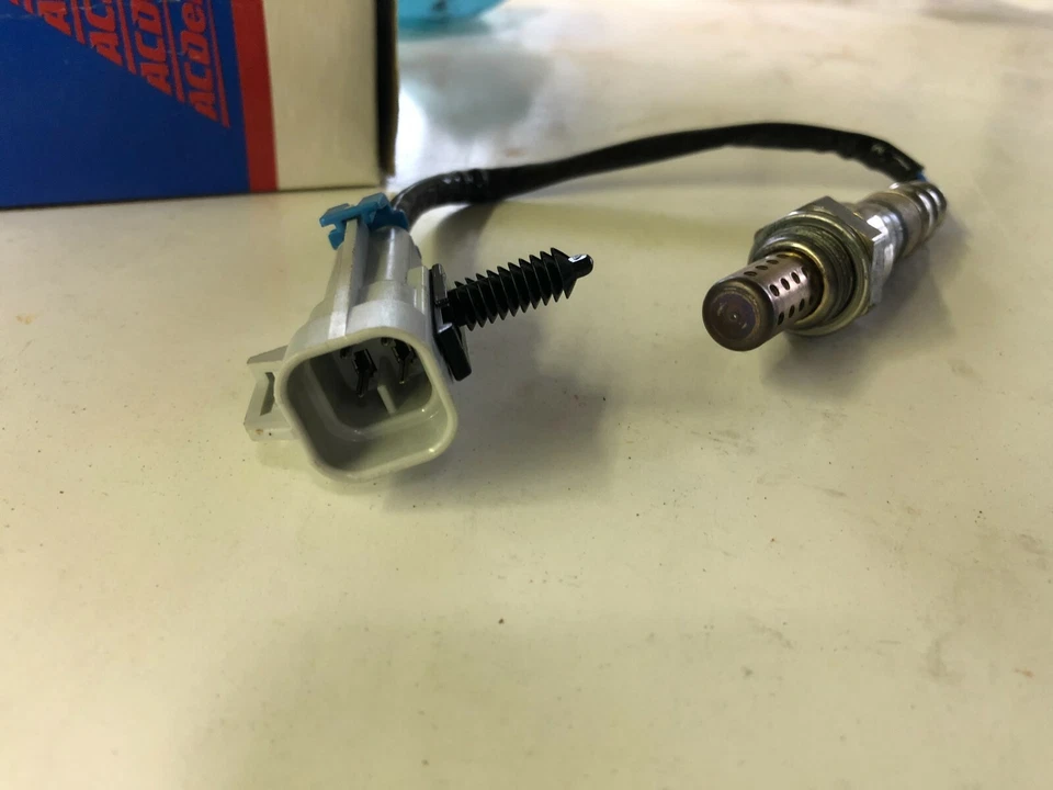 Sensor de oxígeno NOS GM 05 Impala Monte Carlo Century Aztek Grand Am 12590789 Foto 2 de 2