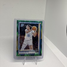 2025-26 Donruss Lauren Betts Green Holo Laser #118 UCLA