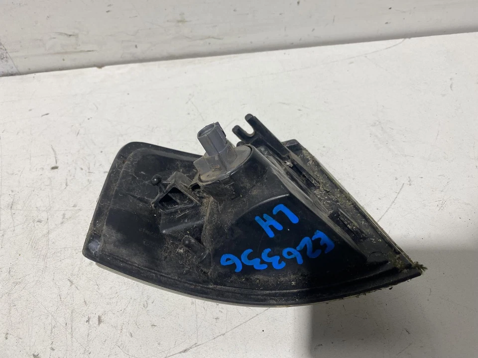 Mazda 121 Left Corner Light DW 11/1996-03/2000 - image 2 of 4