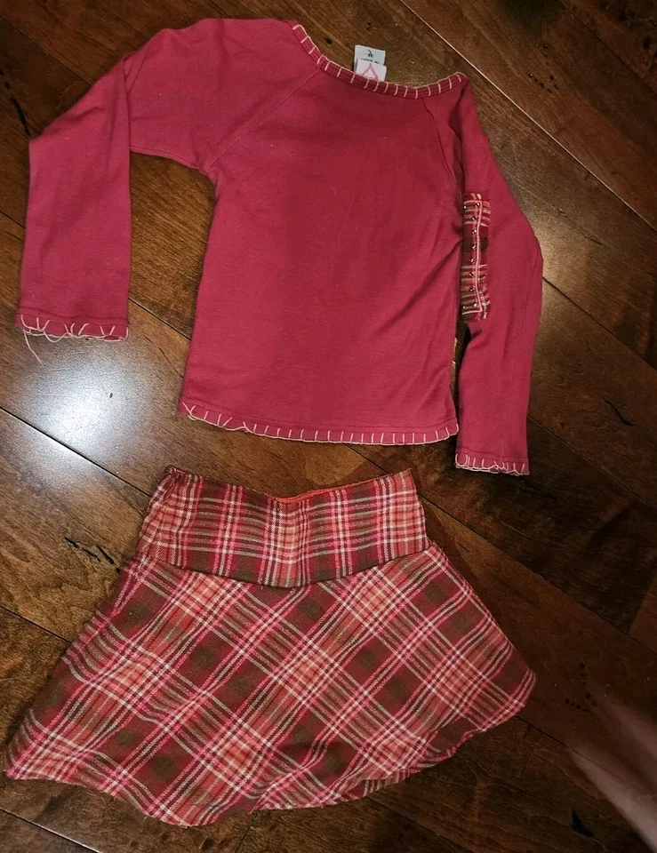 Conjunto de falda a cuadros y manga larga roja 'Lipstik' marca Madonna para niños. Talla 3T. Foto 2 de 4