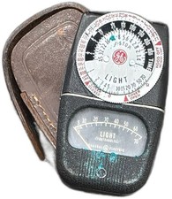 General Electric Exposure Meter Type DW-68 Vintage Light Meter With Leather Case