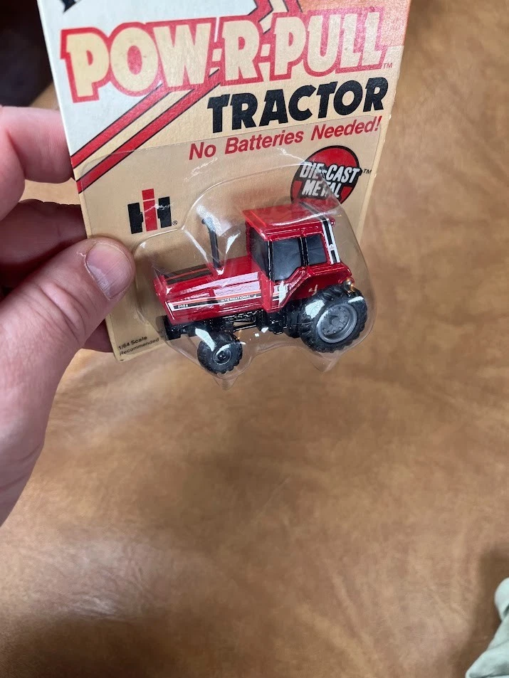 Tractor Pow-R-Pull ERTL 1/64 Scale Case International IH 5488 #4091 Foto 4 de 4