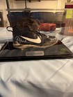 Nike Game-Used Baseball Cleat Signed by Rickey Henderson w/ CASE — photo 1