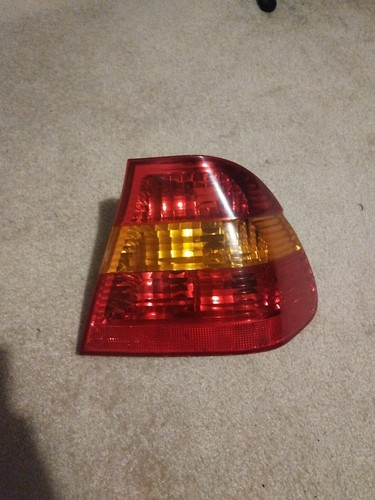 BMW E46 Rückleuchte Rücklicht außen rechts Bj2004  694653401 3er