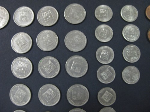 VENEZUELA LOTE 50 MONEDAS 5,2 Y 1 BOLIVAR 12,5-50-25 Y 5 CENTIMOS.DISTINTOS AÑOS - Imagen 4 de 14