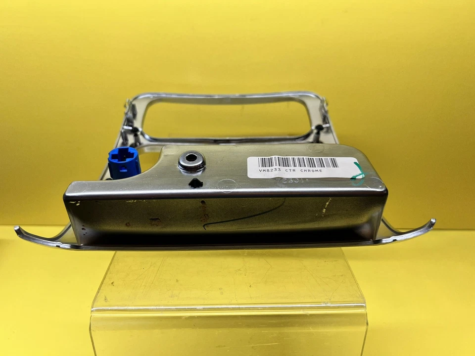 Jeep Liberty 2003-2007 panel de instrumentos bisel 5KC22XZAAB Foto 4 de 4