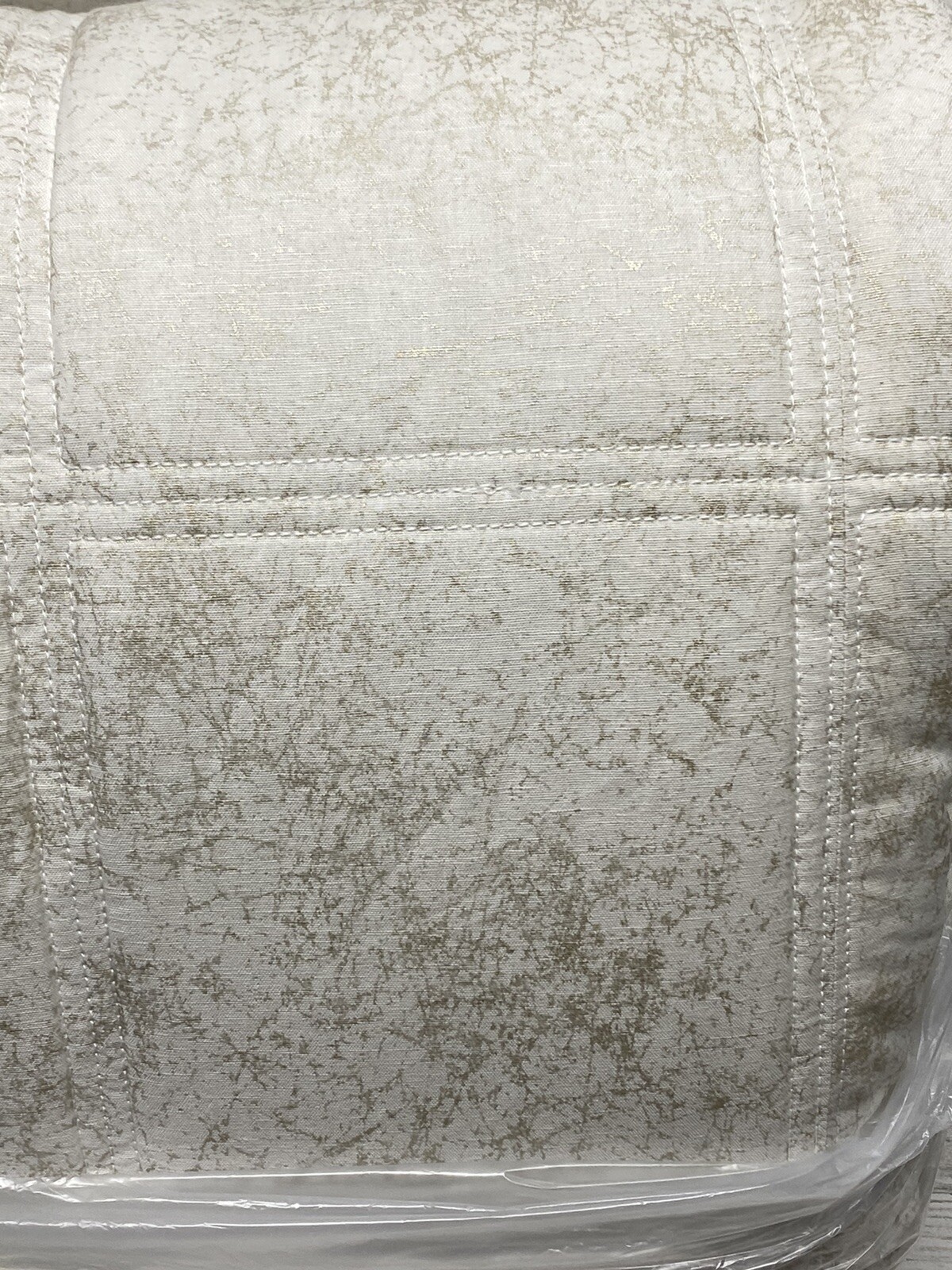 Michael Aram Quilted Metallic Textured Coverlet King / Quilt Ivory / Gold eBay