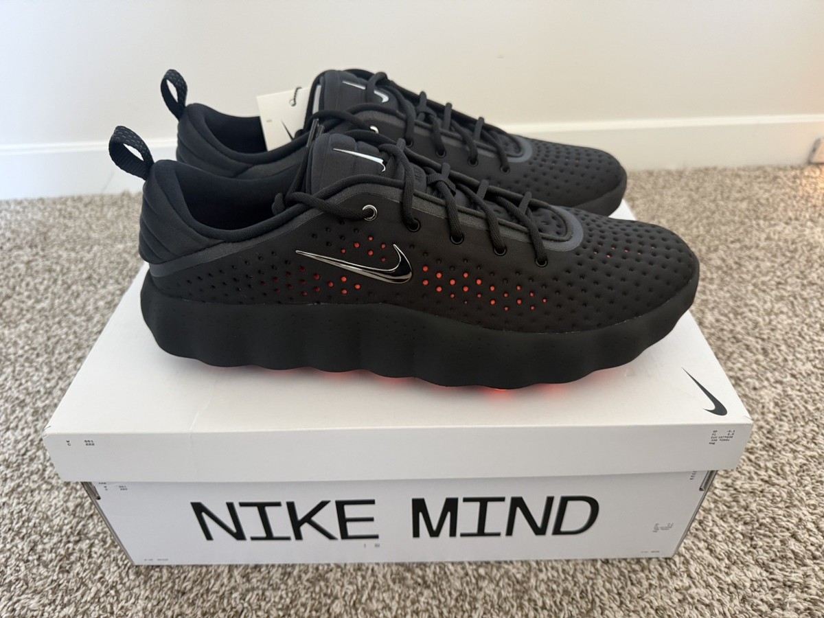 Nike Mind 002 