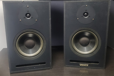 2 Tannoy SBM Studio Monitors (Pair) Bookshelf Near Field Audio Reference Wired