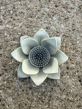 Vintage Water Lily Lotus Metal Flower Frog Floral Arranger White Green Pat Pend