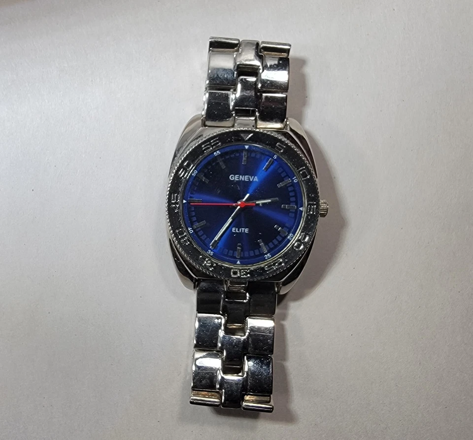 Reloj para hombre Geneva Elite vintage usado esfera azul #1962 movimiento Singapur Estate Foto 4 de 4
