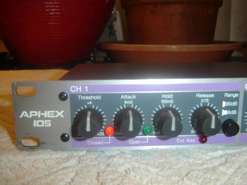 Aphex 105, Logic Assisted 4 Ch Noise Gate, Vintage Rack - Image 2 of 4
