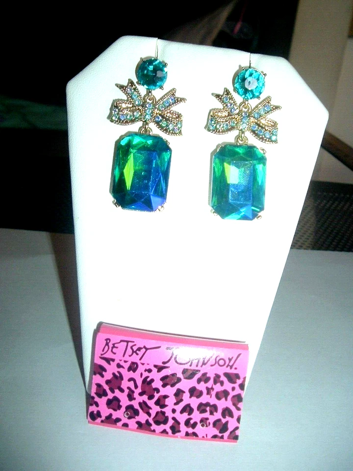 Pendientes perforados Betsey Johnson con forma de esmeralda azul + arcos de cristal pavé - nuevos con etiquetas Foto 2 de 4