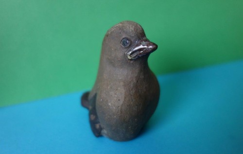 VINTAGE DANISH DENMARK POTTERY CHICKLING BIRD FIGURINE SIGNED - Picture 10 of 12